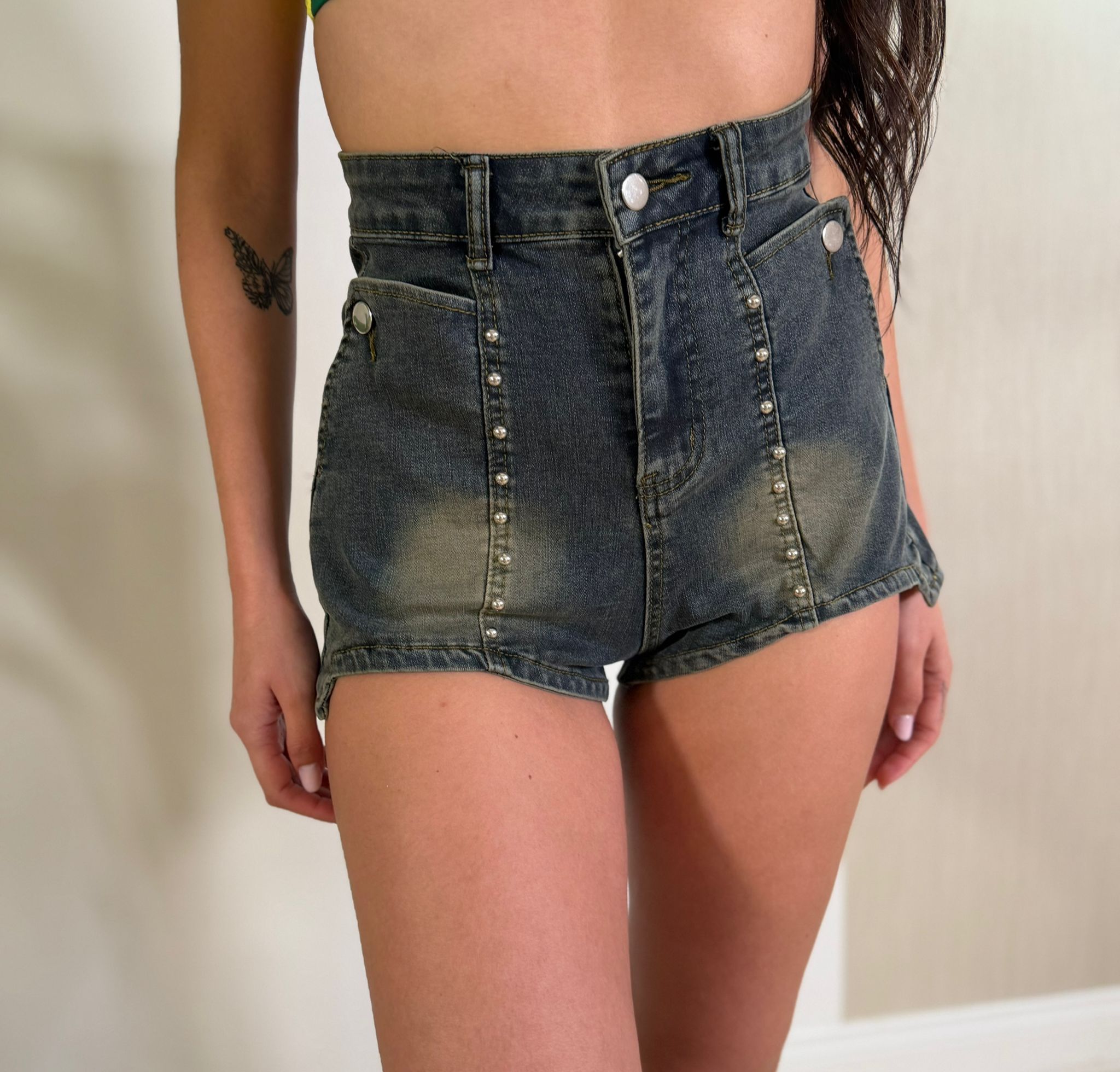 Shorts Strong