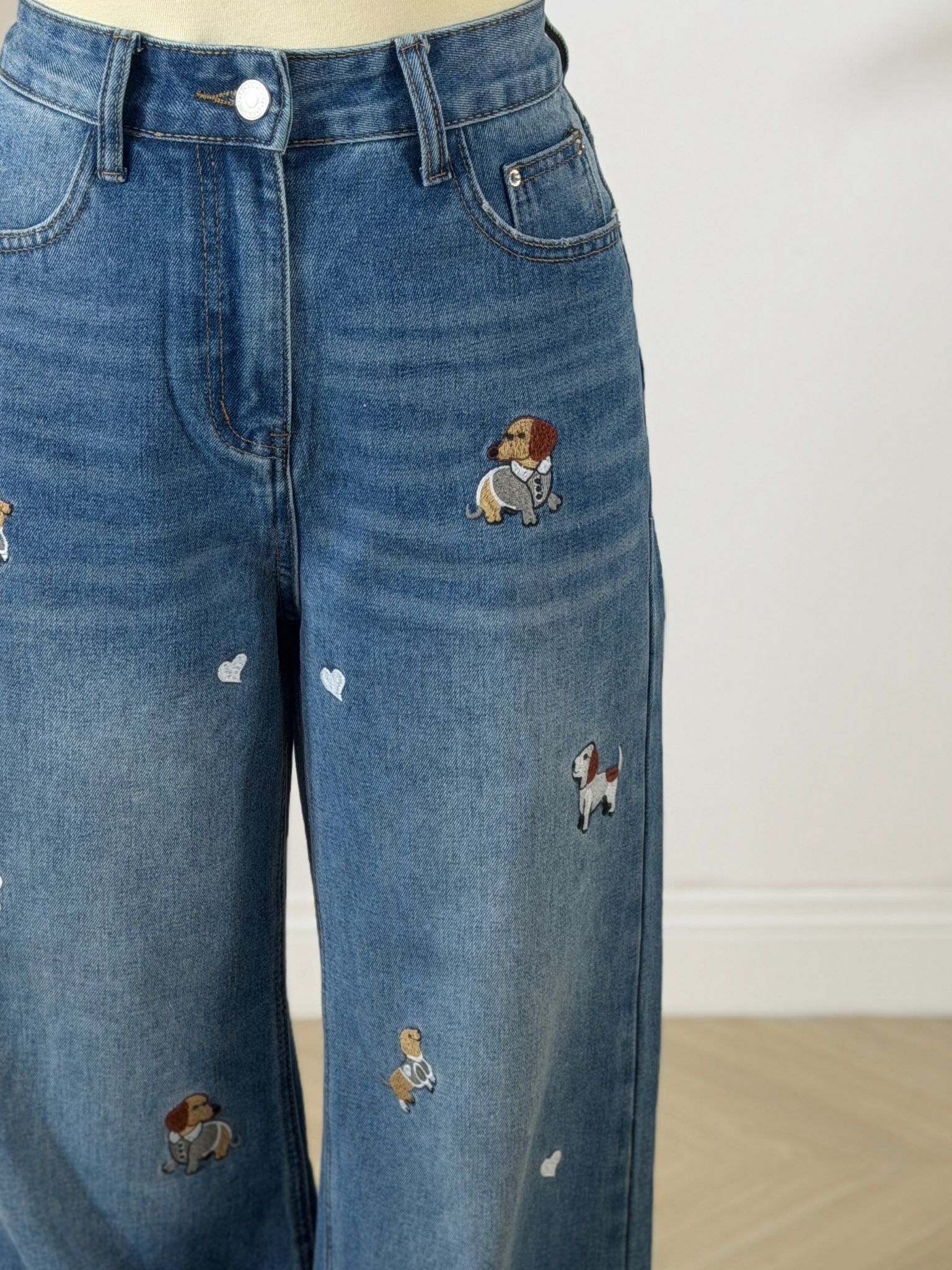 Jeans Dog